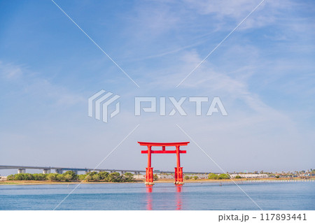 (静岡県)晴天の浜名湖弁天島 (静岡県)晴天の浜名湖弁天島 117893441