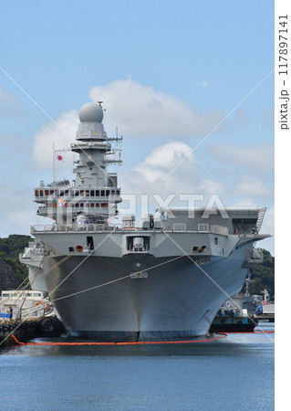 イタリア海軍軽空母カヴール 117897141