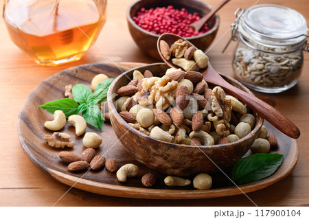 栄養満点!ミックスナッツ ( アーモンド カシューナッツ マカダミアナッツ くるみ ) 栄養満点!ミックスナッツ ( アーモンド カシューナッツ マカダミアナッツ くるみ ) 117900104