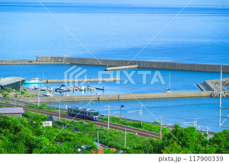 【えちごトキめき鉄道】夏の日本海【上越市】 【えちごトキめき鉄道】夏の日本海【上越市】 117900339