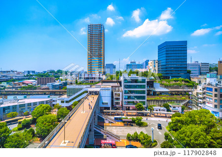 日本の横浜都市景観　7月。横浜市戸塚区の東戸塚駅　東口などを望む。西口のタワマンなども見える＝22日 117902848