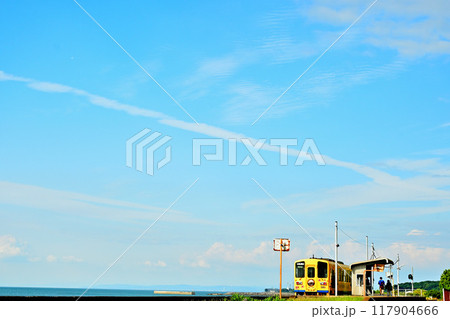 海の見える古部駅 117904666