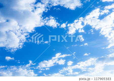 青空と雲とテキストスペース 青空と雲とテキストスペース 117905383