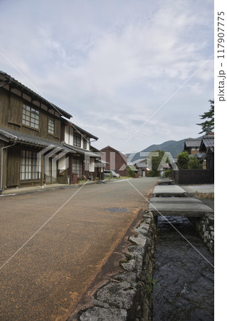 旧鯖街道 熊川宿 前川のせせらぎと街並み1 旧鯖街道 熊川宿 前川のせせらぎと街並み1 117907775