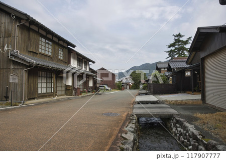 旧鯖街道　熊川宿　前川のせせらぎと街並み3 117907777