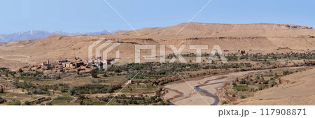 Panoramic view of the valley of Ounila in Morocco 117908871