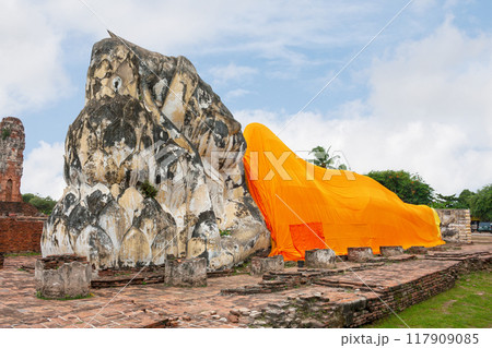 Recicling Buddha of Wat Lokaya Sutharam 117909085