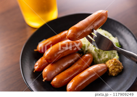 ソーセージとビール ソーセージとビール 117909249