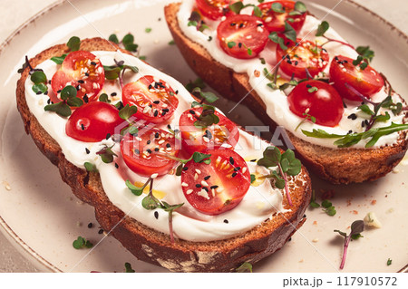 sandwiches with cream cheese and cherry tomatoes, breakfast, homemade, 117910572