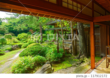 本間家・別邸　清遠閣より庭園を望む　本間美術館 117912172
