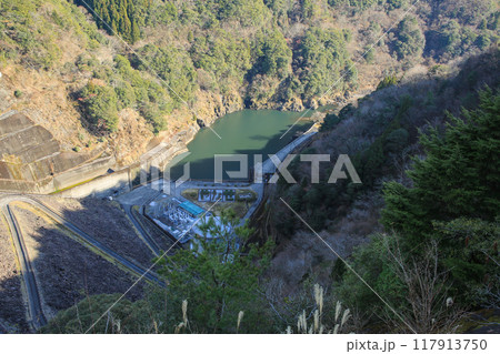 高知県馬路村 魚梁瀬ダム展望台からの風景 高知県馬路村 魚梁瀬ダム展望台からの風景 117913750