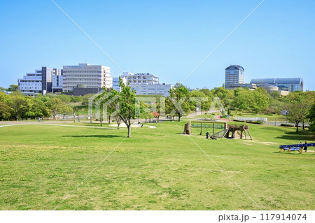 大府市、あいち健康の森公園とあいち健康プラザの遠景 117914074