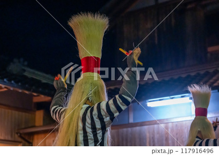 三重県度会町麻加江で江戸時代から行われているお盆の行事のかんこ踊り 117916496