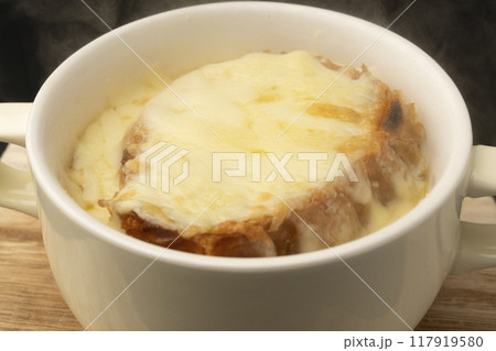 オニオングラタンスープ 117919580