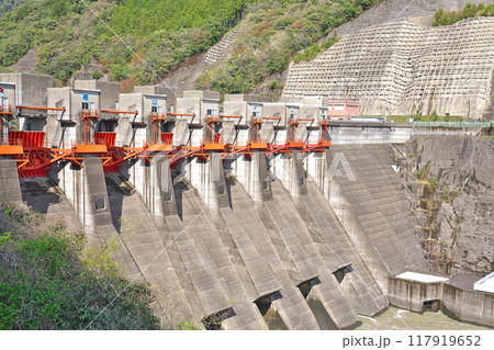 【椿山ダム】 和歌山県日高郡日高川町初湯川 117919652