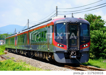 阿波踊り輸送で増結!特急うずしお 2600系・4両編成が高徳線を走る 阿波踊り輸送で増結!特急うずしお 2600系・4両編成が高徳線を走る 117920016