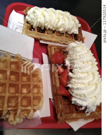 美味しそうなベルギーのワッフル 117920514