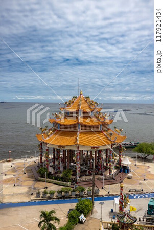 メー・クアンイム神社の縦写真 117921434