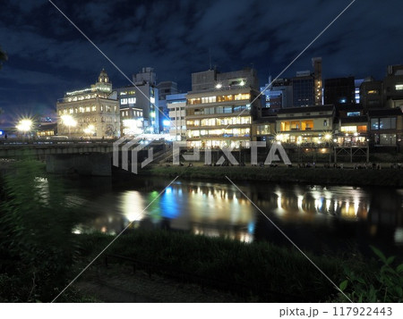 京都府 四条河原町 夜景 8月 京都府 四条河原町 夜景 8月 117922443