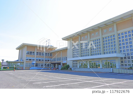 岐阜県大垣市、大垣市民会館の風景 117922676