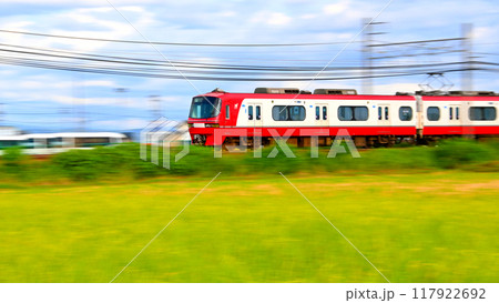 快走する 名鉄1800系 117922692