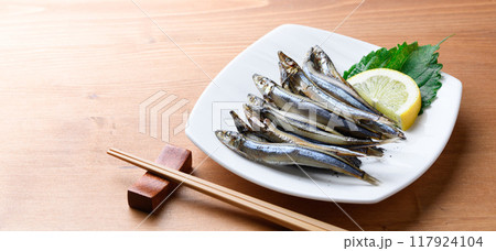 きびなご一夜干し ( きびなごの干物 )和歌山県串本港産 きびなご一夜干し ( きびなごの干物 )和歌山県串本港産 117924104