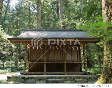 静岡県 周智郡 小國神社 8月 晴れ 全国一宮等合殿 静岡県 周智郡 小國神社 8月 晴れ 全国一宮等合殿 117925874