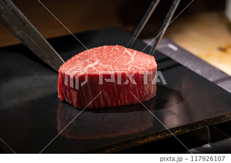 ヒレ肉 鉄板 シャトーブリアン ヒレ肉 鉄板 シャトーブリアン 117926107