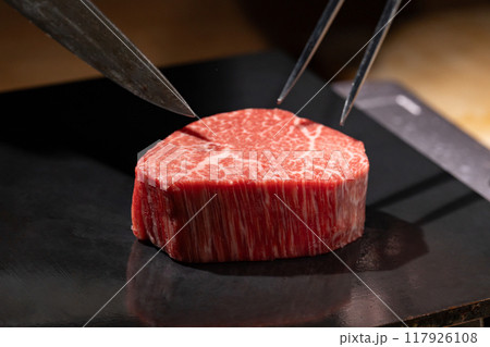 ヒレ肉　鉄板　シャトーブリアン 117926108