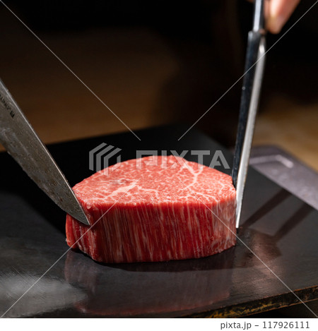 ヒレ肉　鉄板　シャトーブリアン 117926111