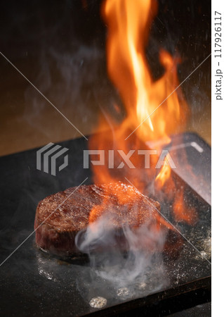 肉 鉄板焼き フランベ 肉 鉄板焼き フランベ 117926117