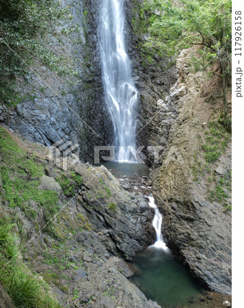 静岡県　藤枝市　宇嶺の滝　8月 117926158