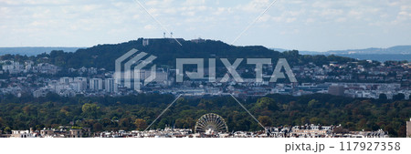 Panoramic view of the Bois de Boulogne in Paris 117927358