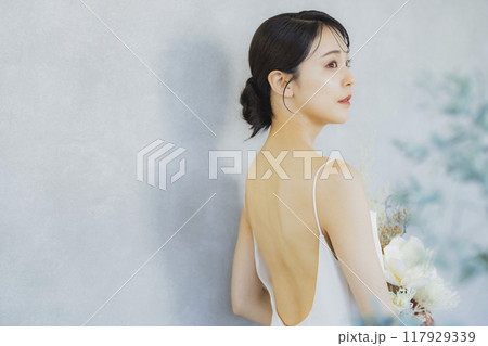 若い女性のビューティーイメージ　 117929339