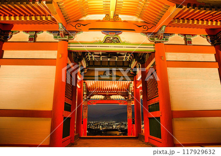清水寺夜間特別拝観2023年桜の季節 117929632
