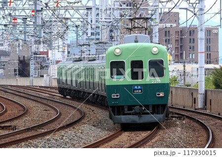 【京阪】2200系〜リバイバル塗装〜（京阪本線：西三荘駅） 117930015
