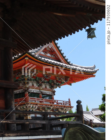 酒見明神の神託を受けた行基が聖武天皇に奏上し、寺号を泉生山 酒見寺として開創した加西市のお寺の鐘楼 酒見明神の神託を受けた行基が聖武天皇に奏上し、寺号を泉生山 酒見寺として開創した加西市のお寺の鐘楼 117930602