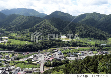 仙山線の山寺駅 117935300