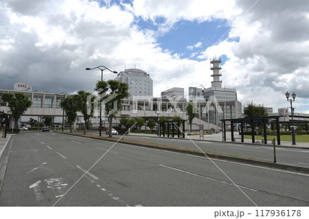 JR東日本の山形駅 117936178