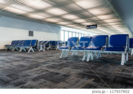 Waiting area at Bangkok airport 117937602
