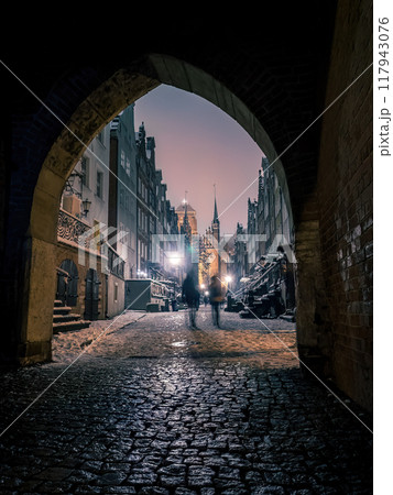 Mariacka street at night, winter time, Danzig, Poland 117943076