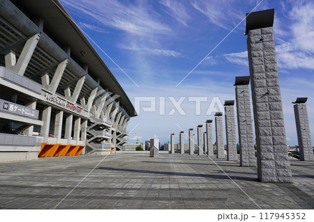 横浜国際総合競技場 西ゲート外観 横浜国際総合競技場 西ゲート外観 117945352