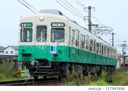 【ことでん】1200形（長尾線：西前田〜水田） 117945896