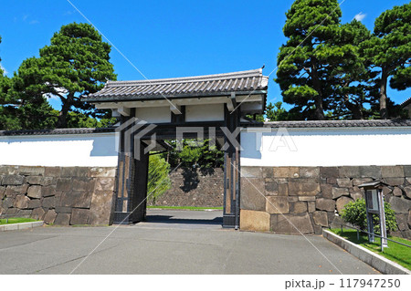 旧江戸城（皇居） 桜田門の高麗門【東京都千代田区】 117947250