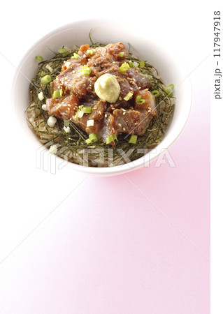 黒鯛の味噌漬け丼を俯瞰で撮影 黒鯛の味噌漬け丼を俯瞰で撮影 117947918