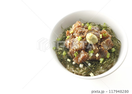 黒鯛の味噌漬け丼を白背景で撮影 117948280