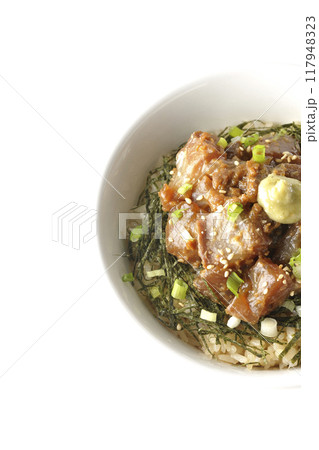 黒鯛の味噌漬け丼を白背景で撮影 117948323