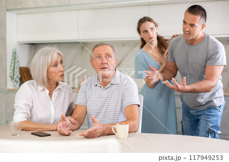 Couple quarrel with children 117949253