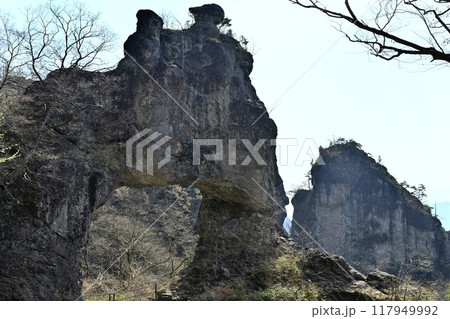 妙義山第四石門に岩峰 117949992