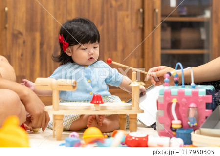portrait of a baby girl 117950305